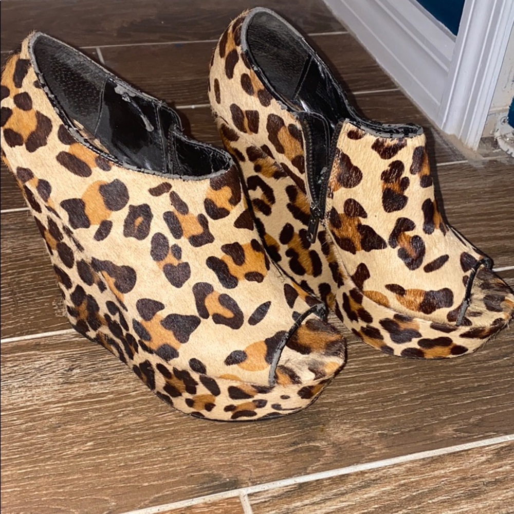 STEVE MADDEN WEDGES